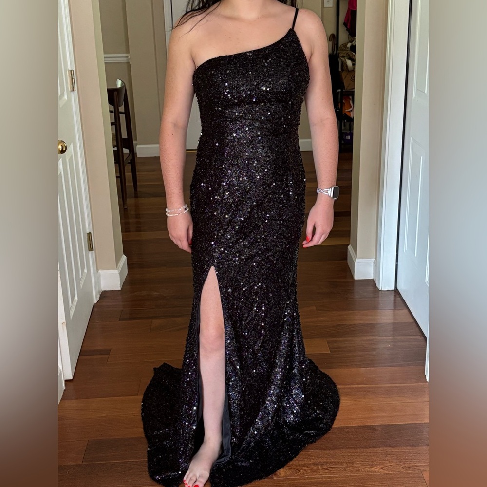 Elegant Black Sequin Evening Dress Thigh slit & Train Size Medium BNWOT